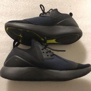 Nike shoes- size 6.5